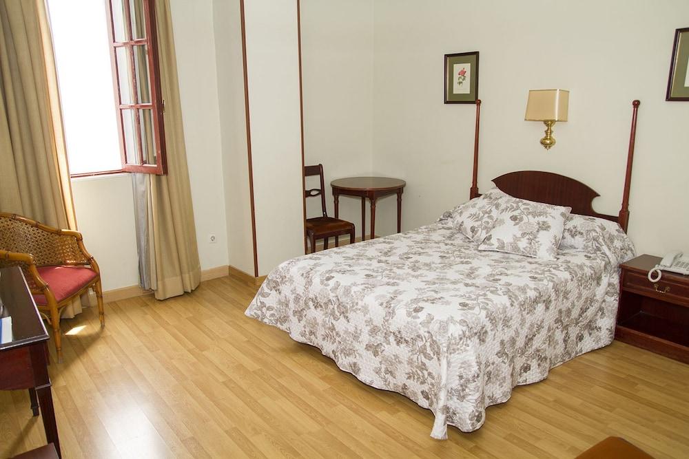 Hotel Sierra De Αραθένα Εξωτερικό φωτογραφία