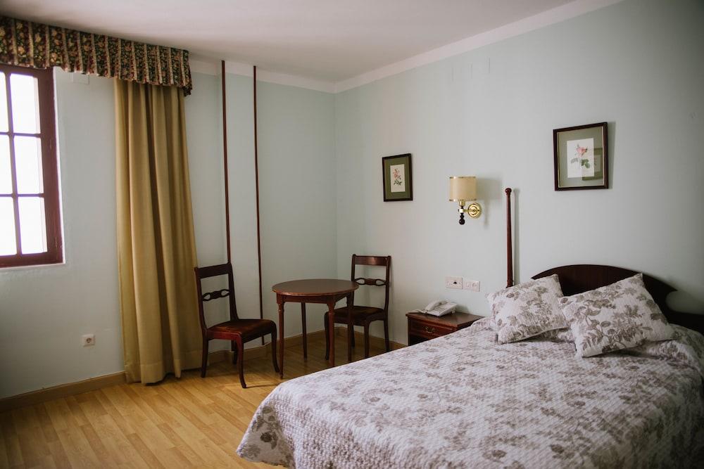 Hotel Sierra De Αραθένα Εξωτερικό φωτογραφία