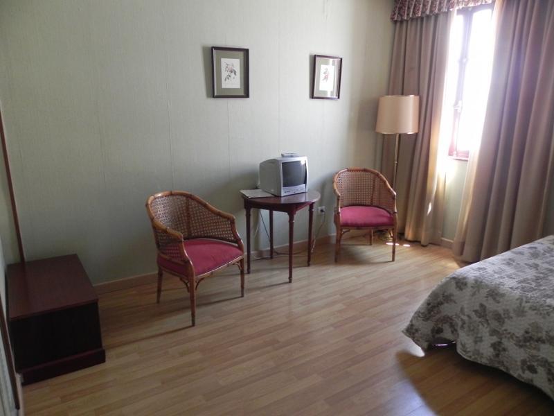 Hotel Sierra De Αραθένα Εξωτερικό φωτογραφία