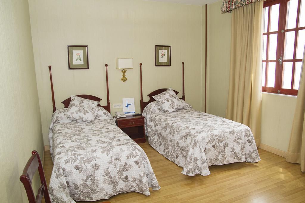 Hotel Sierra De Αραθένα Εξωτερικό φωτογραφία