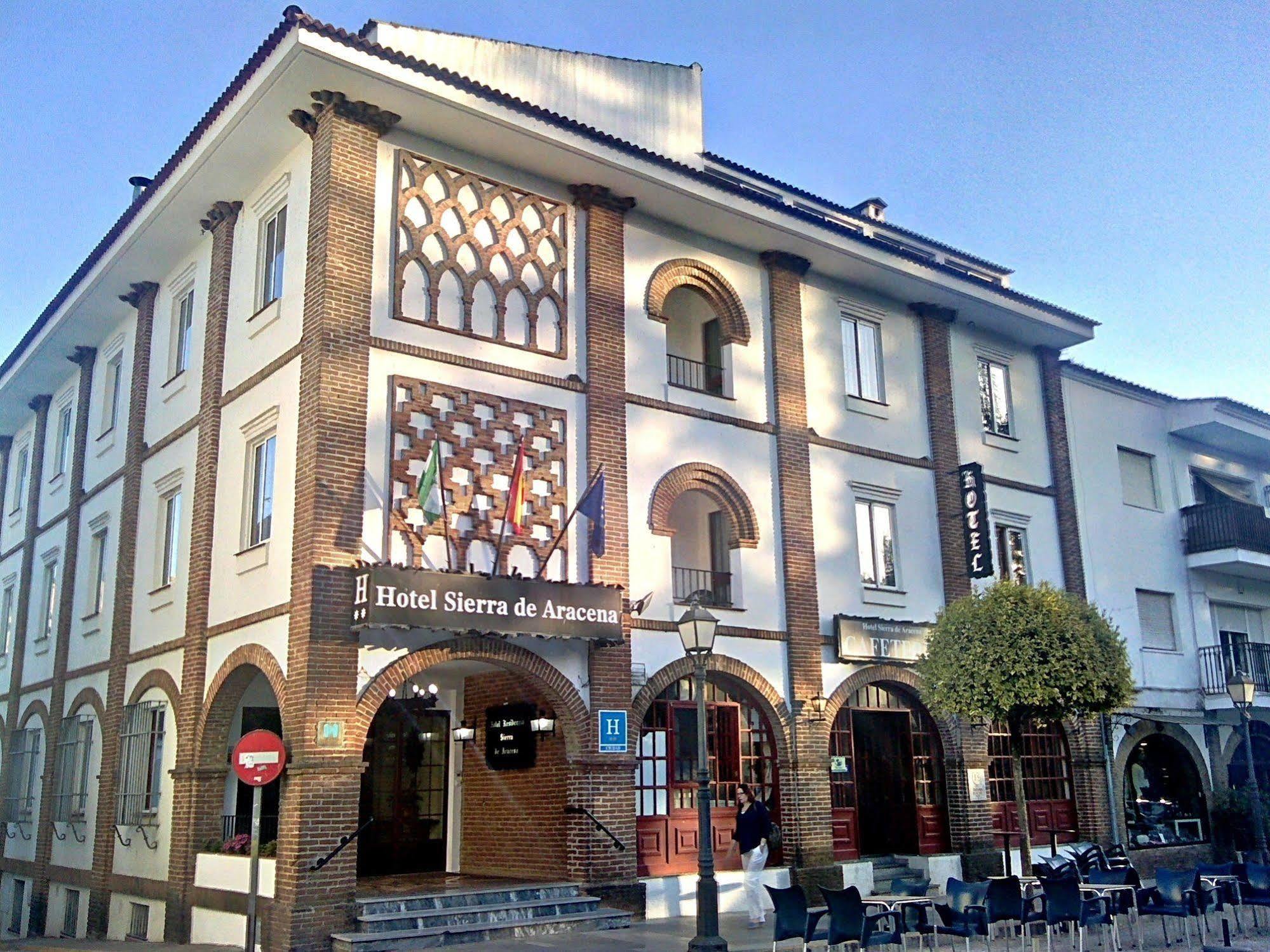 Hotel Sierra De Αραθένα Εξωτερικό φωτογραφία