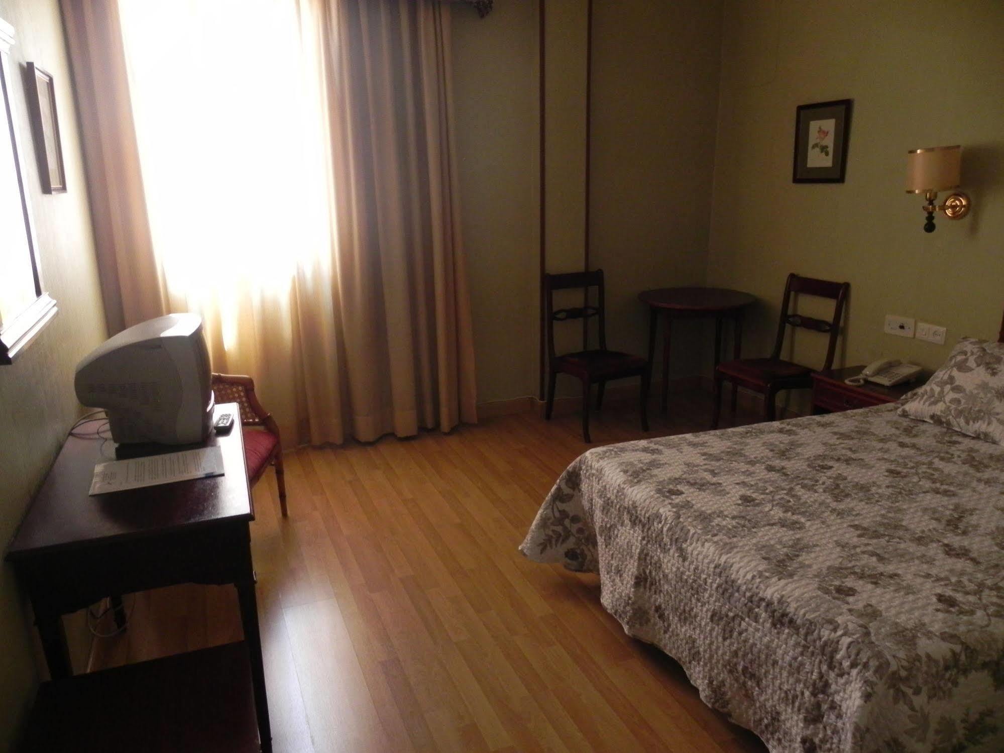 Hotel Sierra De Αραθένα Εξωτερικό φωτογραφία