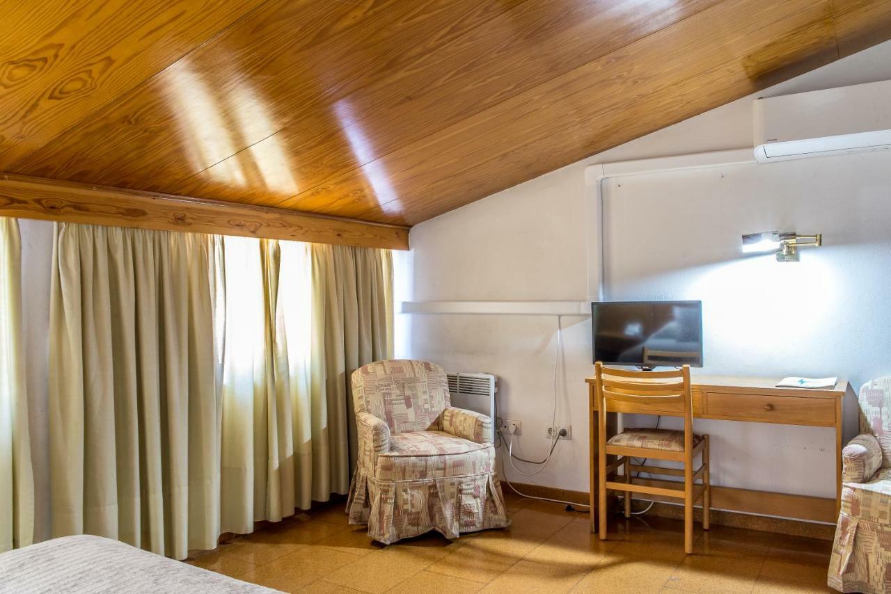 Hotel Sierra De Αραθένα Εξωτερικό φωτογραφία